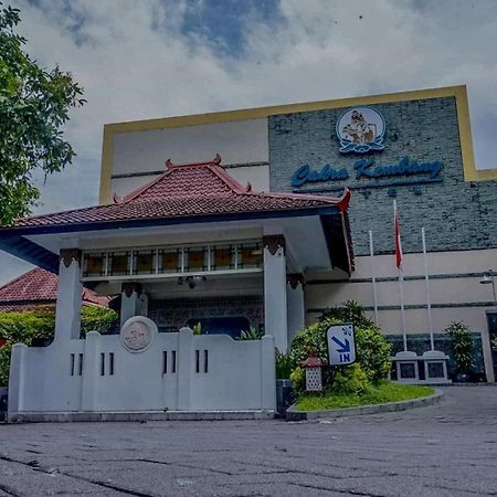 Cakra Kembang Hotel Kejayan Экстерьер фото