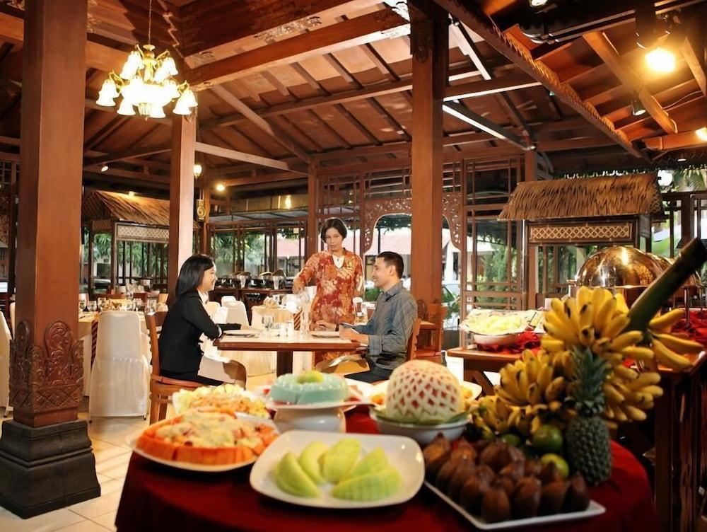 Cakra Kembang Hotel Kejayan Экстерьер фото