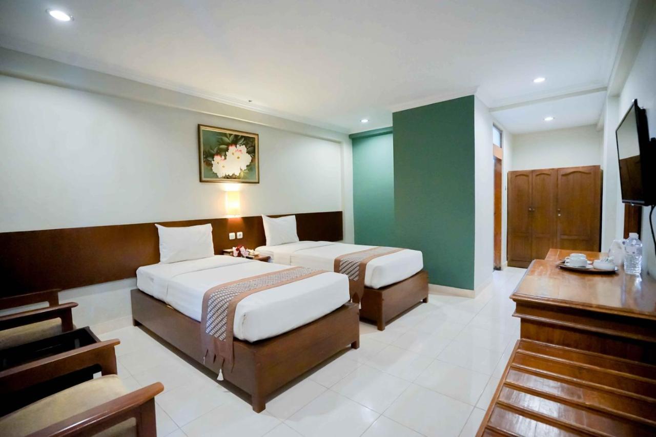 Cakra Kembang Hotel Kejayan Экстерьер фото