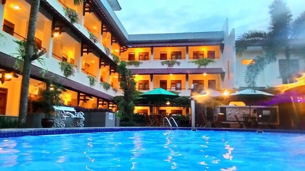 Cakra Kembang Hotel Kejayan Экстерьер фото